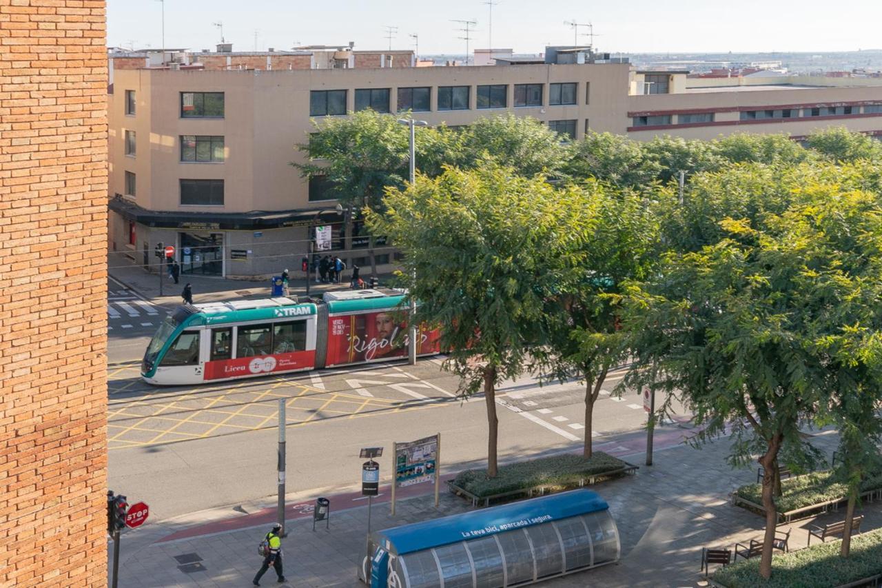 Cadillac Cornella-Te Espera, Escanea Qr Y Reserva Ya- Cornellá de Llobregat Exterior foto